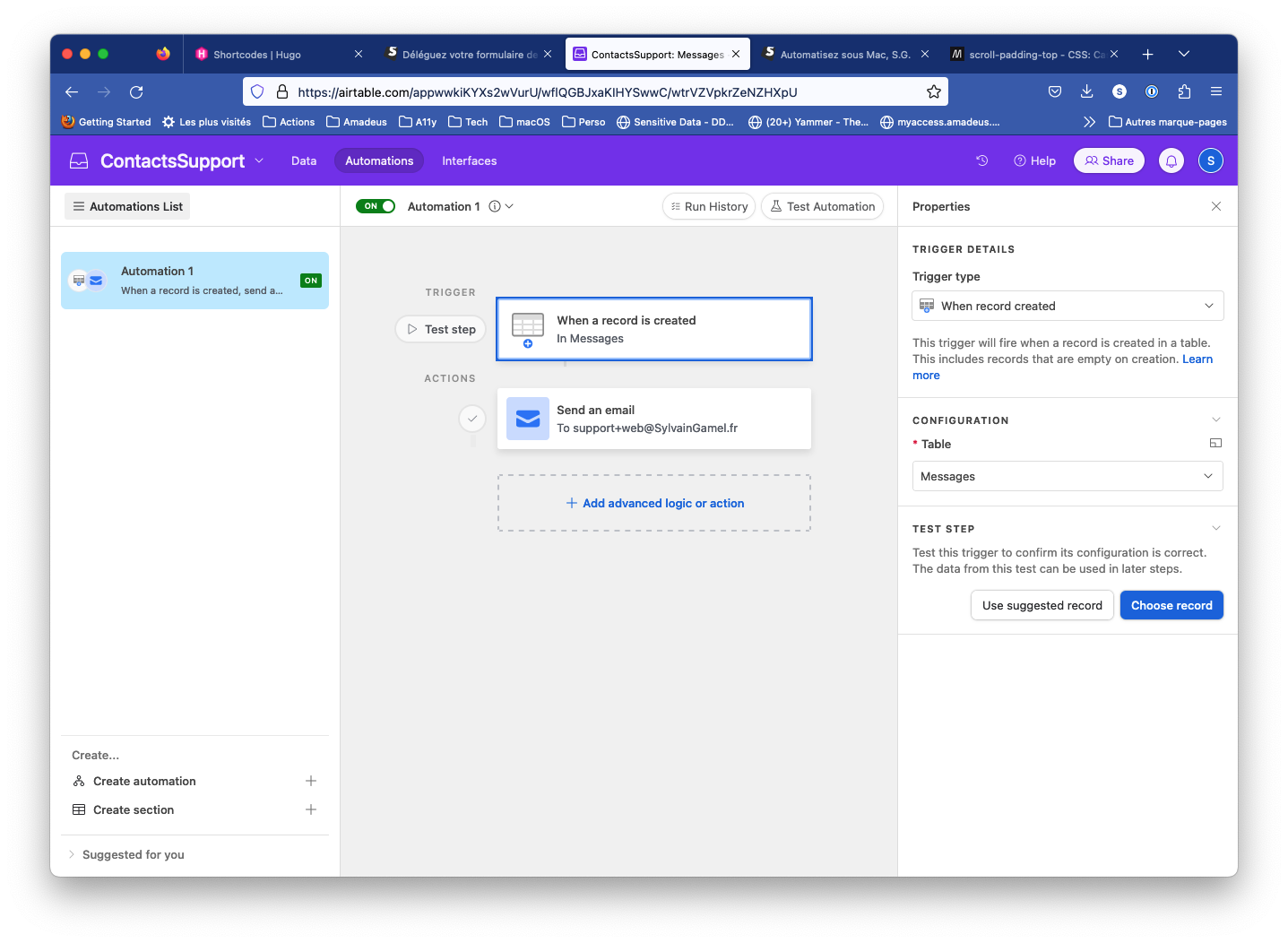 L'éditeur d'automatismes affiche le déclencheur au centre. La droite montre sa configuration, le type d'action ainsi que la table des messages comme sources des évènements.